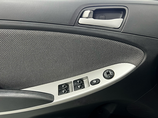 Hyundai Solaris Active, 2013 года, пробег 205002 км