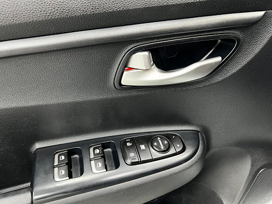 Kia Rio Luxe, 2019 года, пробег 143600 км