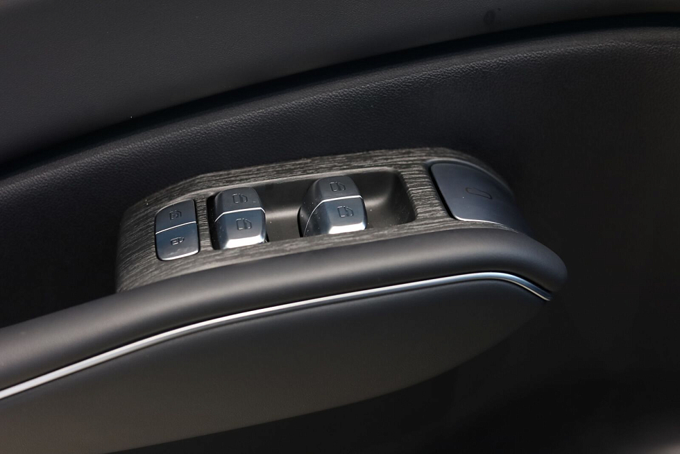 Omoda C7 Active, серебряный