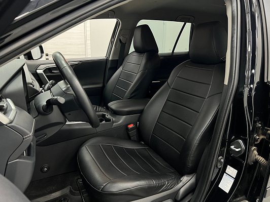 Toyota RAV4 Комфорт, 2020 года, пробег 29227 км