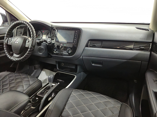 Mitsubishi Outlander, 2022 года, пробег 34305 км