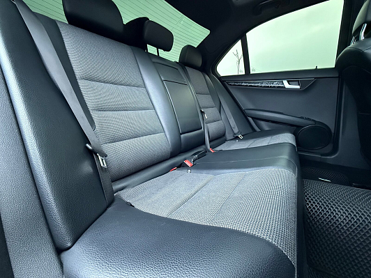 Mercedes-Benz C-Класс, 2012 года, пробег 241159 км
