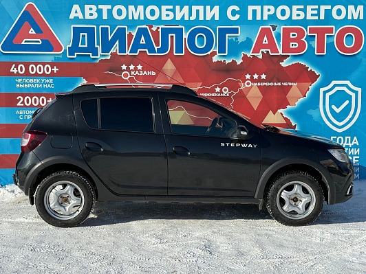 Renault Sandero Stepway Drive, 2019 года, пробег 120100 км