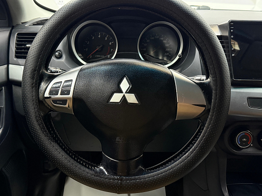 Mitsubishi Lancer, 2010 года, пробег 218715 км