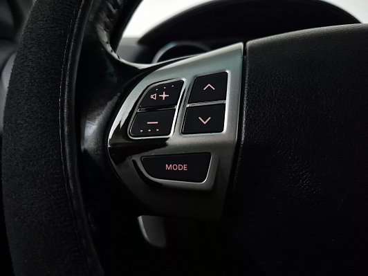 Mitsubishi Outlander Intense, 2010 года, пробег 346656 км