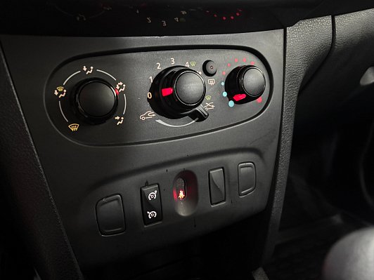 Renault Sandero Confort, 2016 года, пробег 83471 км