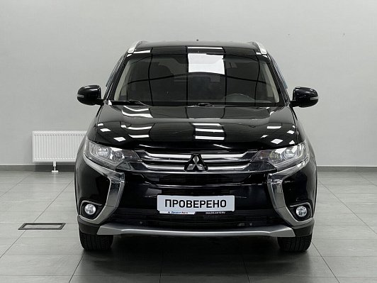 Mitsubishi Outlander Invite, 2018 года, пробег 136649 км
