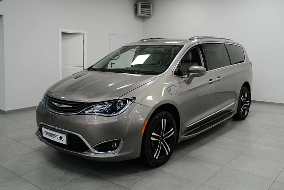 Chrysler Pacifica, 2017 года, пробег 77836 км