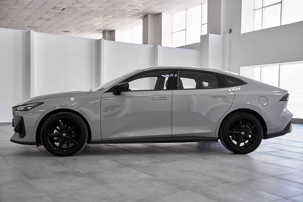 Changan UNI-V Luxe, серый