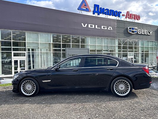 BMW 7 серии, 2013 года, пробег 126042 км