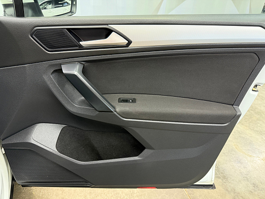 Volkswagen Tiguan CONNECT, 2020 года, пробег 111189 км