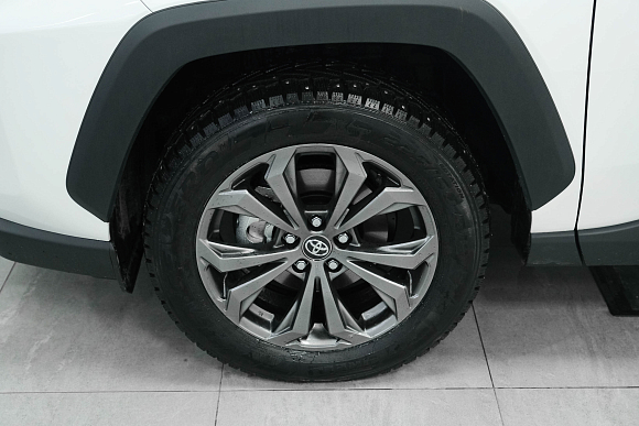 Toyota RAV4, 2025 года, пробег 142 км