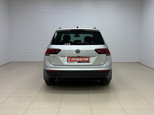 Volkswagen Tiguan Trendline, 2019 года, пробег 83853 км
