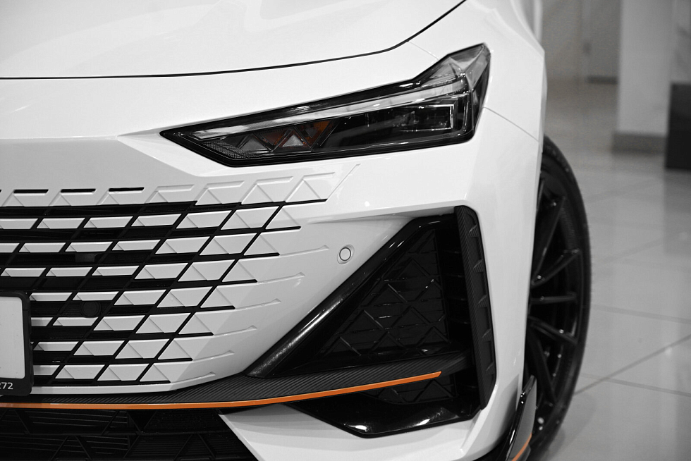 Changan UNI-V Техно, белый