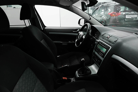 Skoda Octavia Elegance, 2011 года, пробег 222388 км