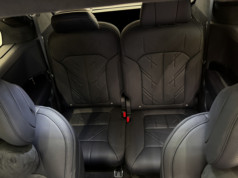 Zeekr 9X Ultra, черный