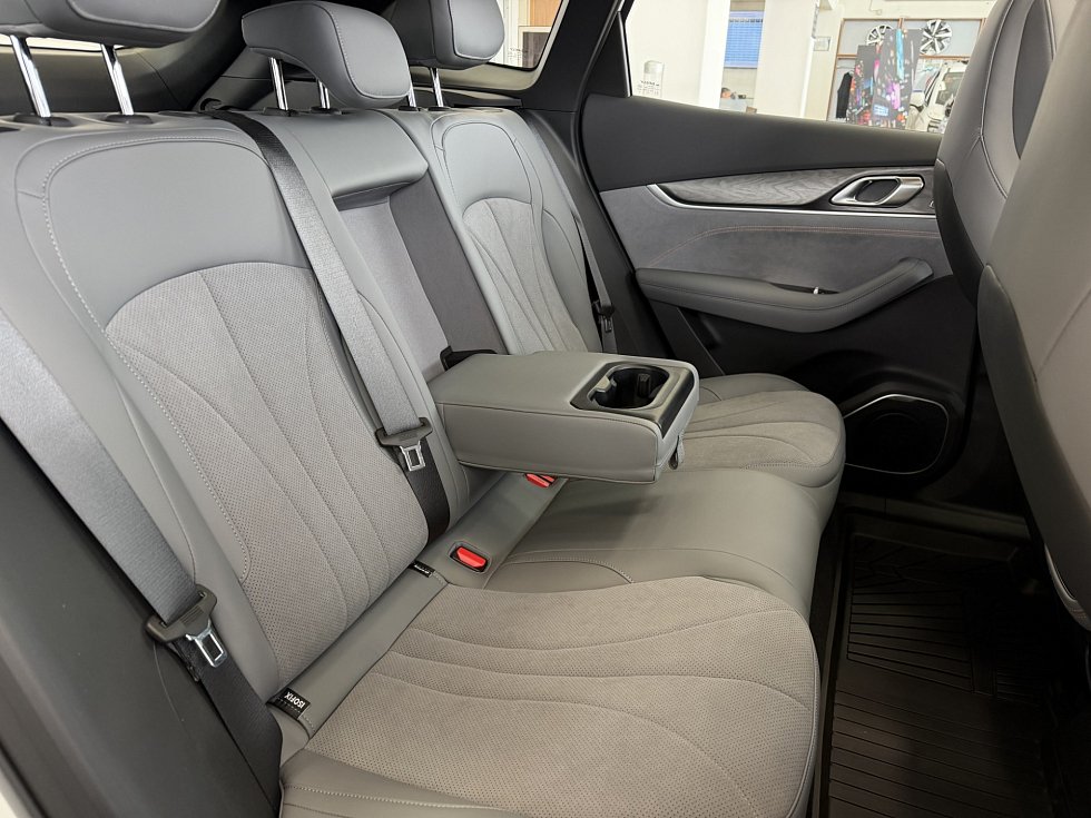 Geely Galaxy M7 Starship, белый