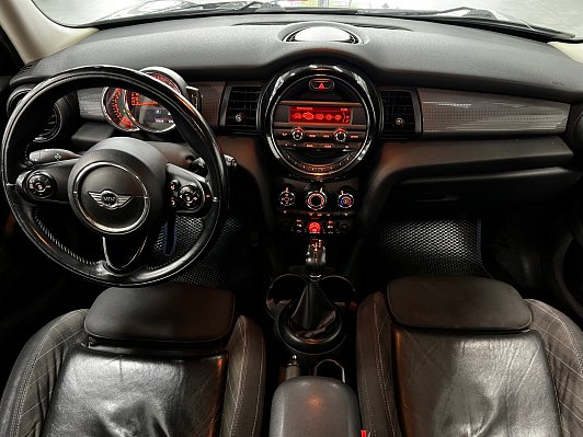 Mini Hatch Cooper, 2018 года, пробег 176005 км