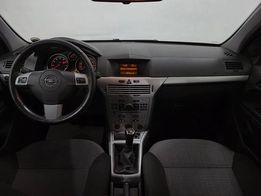 Opel Astra Enjoy, 2011 года, пробег 177658 км