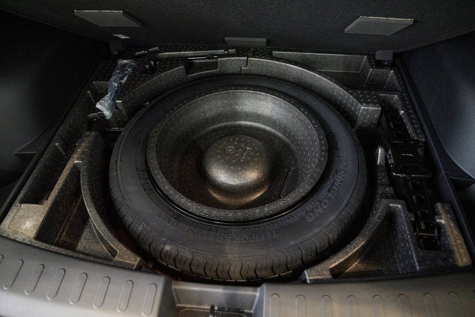 Haval Jolion Техно +, красный