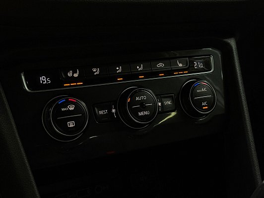 Volkswagen Tiguan CONNECT, 2020 года, пробег 101540 км
