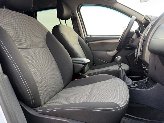 Renault Duster Expression, 2017 года, пробег 101103 км