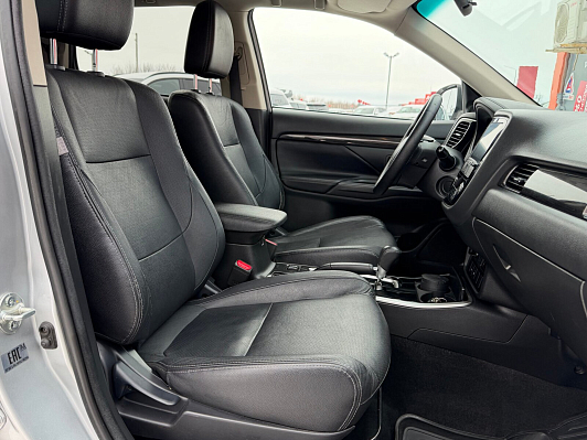 Mitsubishi Outlander Intense+, 2018 года, пробег 148000 км
