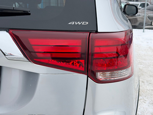Mitsubishi Outlander Intense+, 2018 года, пробег 148000 км