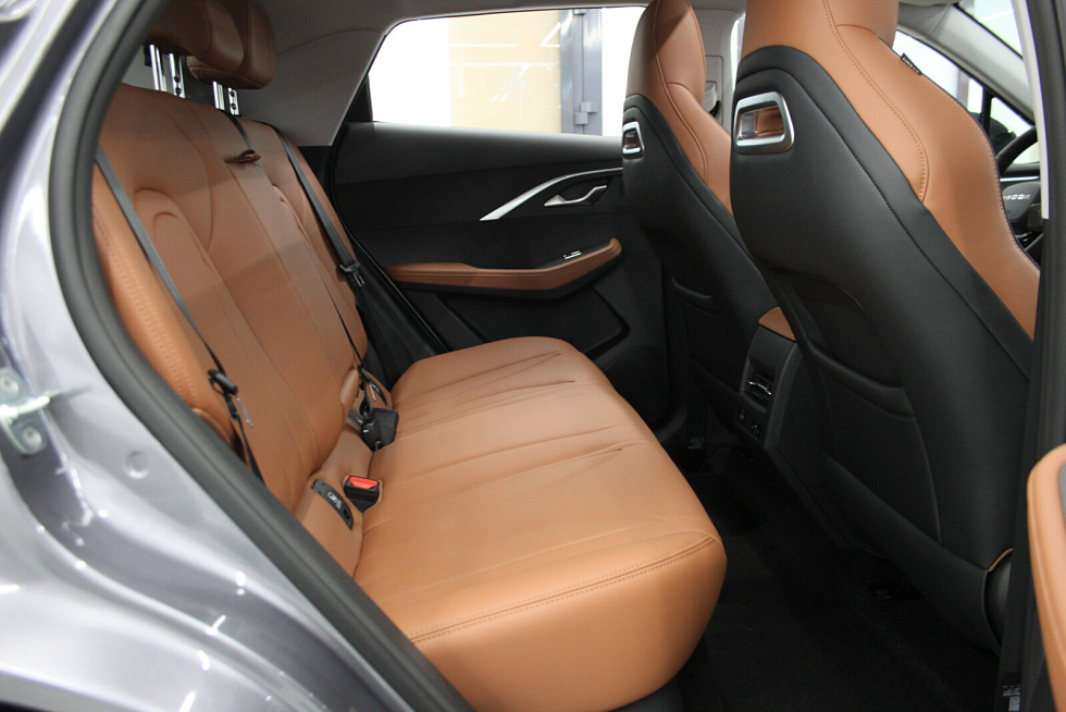 Omoda C5 Стиль, серый