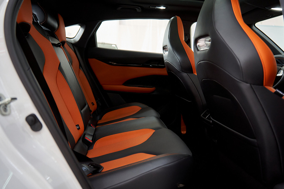 Changan UNI-V Luxe, белый