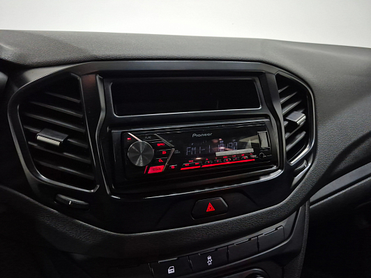 Lada (ВАЗ) Vesta 50 Anniversary, 2018 года, пробег 131485 км