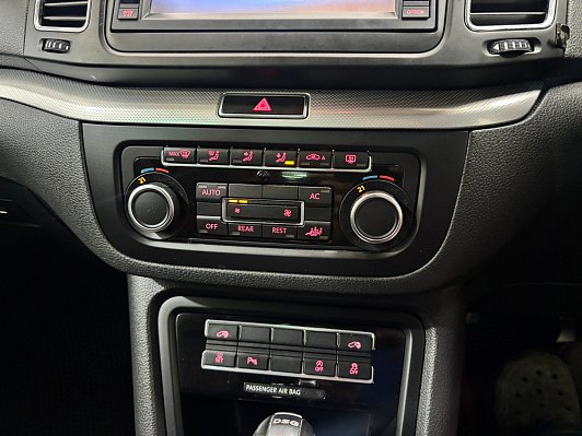 Volkswagen Sharan, 2011 года, пробег 71910 км