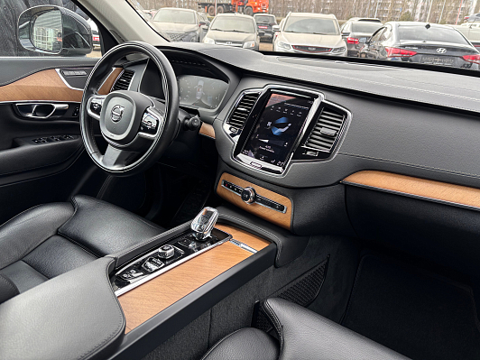 Volvo XC90 R-Design, 2020 года, пробег 80700 км