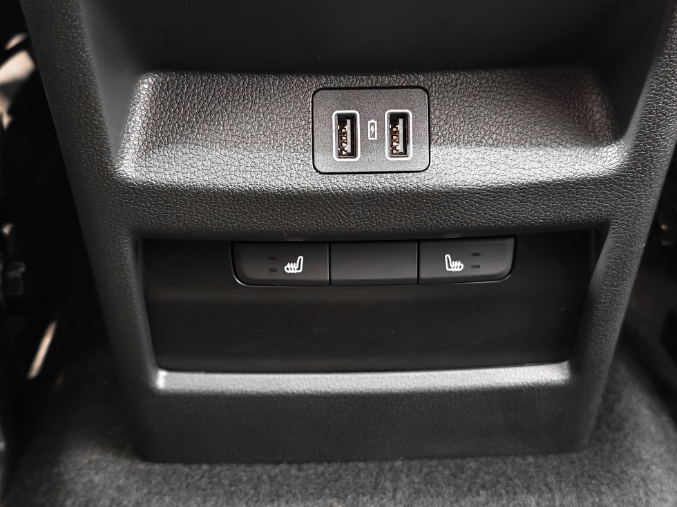 Changan CS75 Pro Комфорт 5 мест, белый