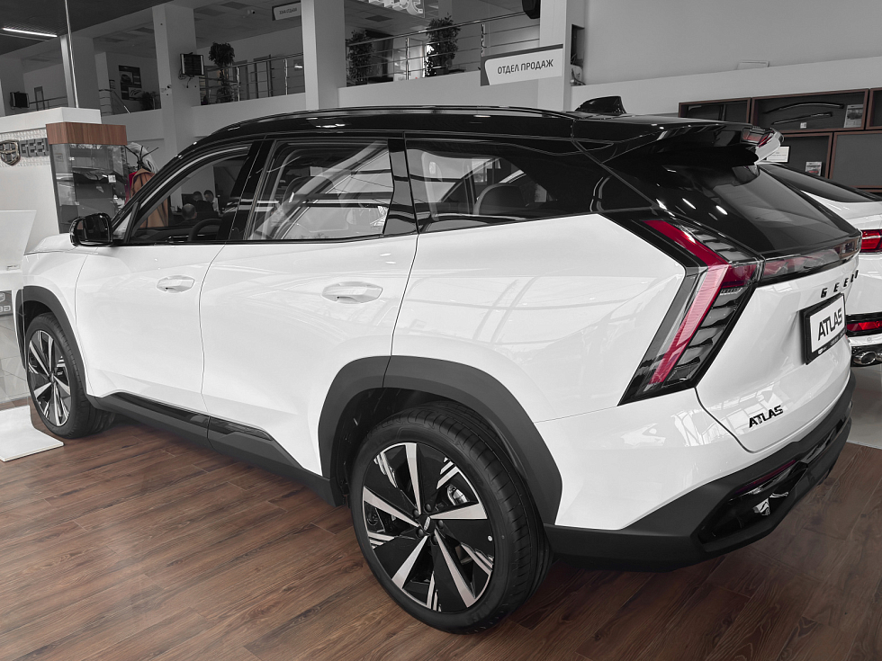 Geely Atlas Флагман, белый