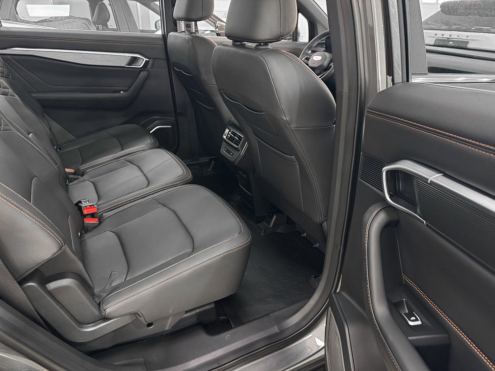 Geely Okavango Флагман, серый
