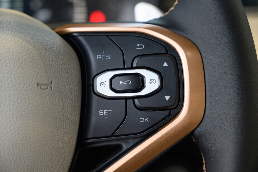 Haval Jolion Техно +, красный