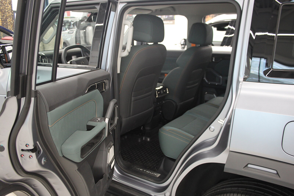 JETOUR T2 Voyage, серебряный