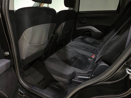 Mitsubishi Outlander Intense, 2010 года, пробег 346656 км