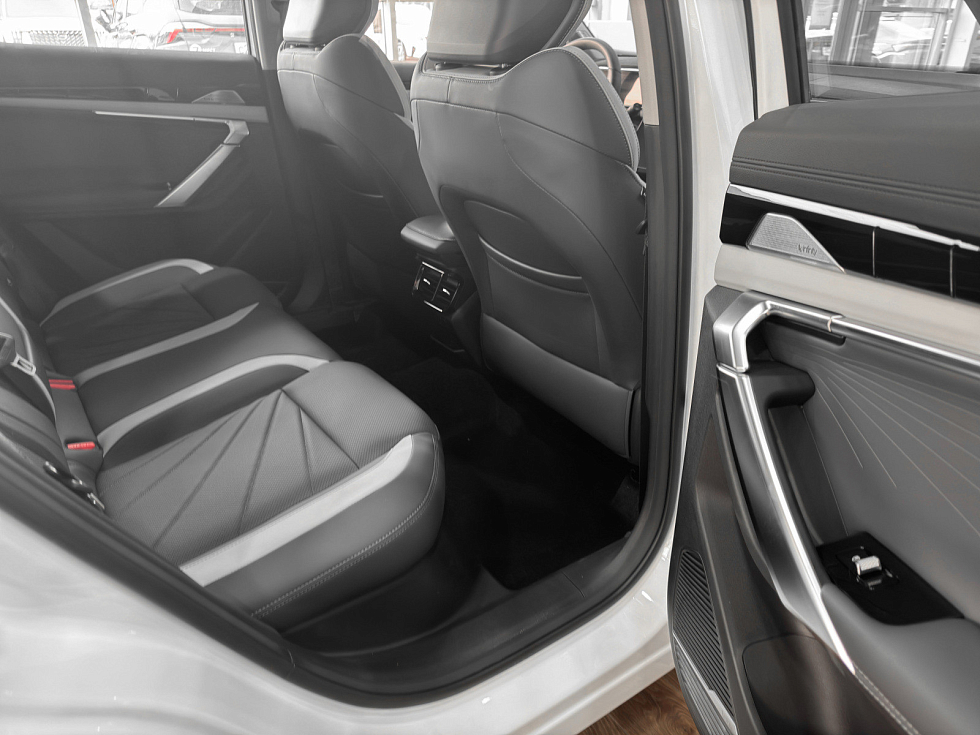 Geely Atlas Люкс, белый