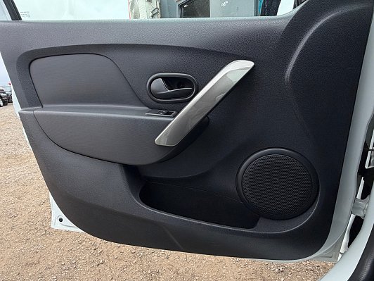 Renault Sandero Confort, 2014 года, пробег 171172 км