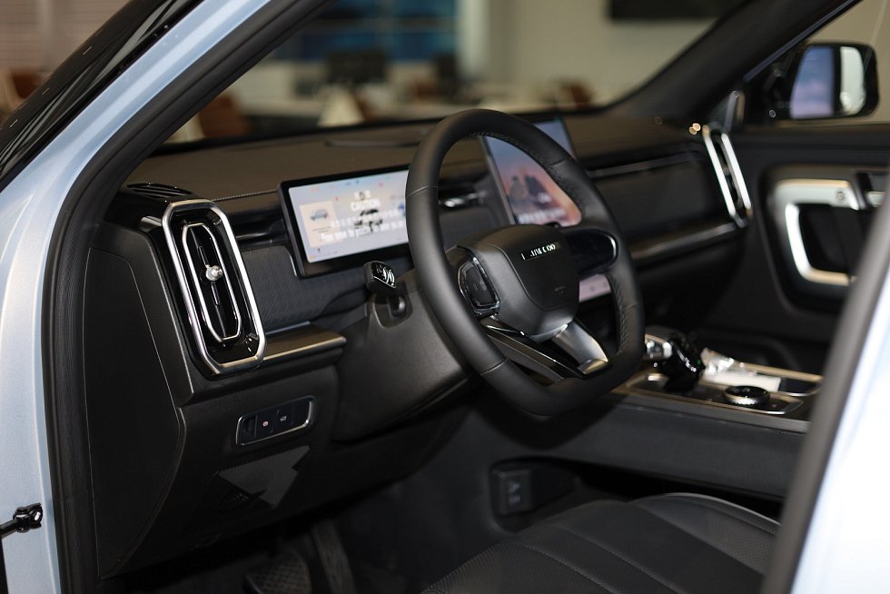 Jaecoo J7 Urban, серебряный