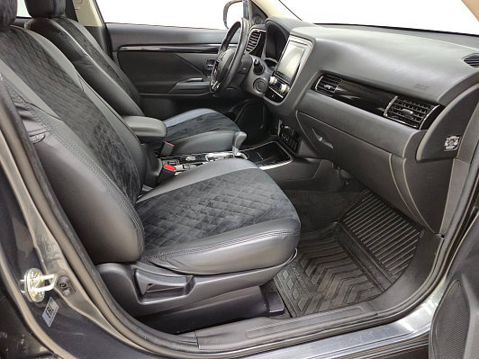 Mitsubishi Outlander Instyle, 2021 года, пробег 37140 км